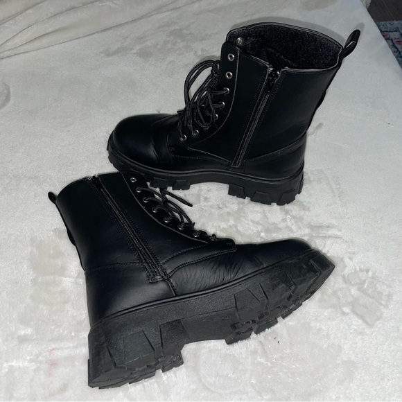 Laced Lugged Combat Boots - Picture 2 of 5